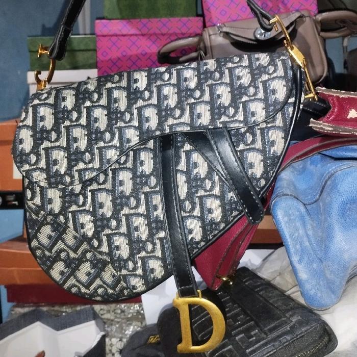 Sling Bag D!OR Terbaru Import Quality / Tas Wanita D!OR Premium