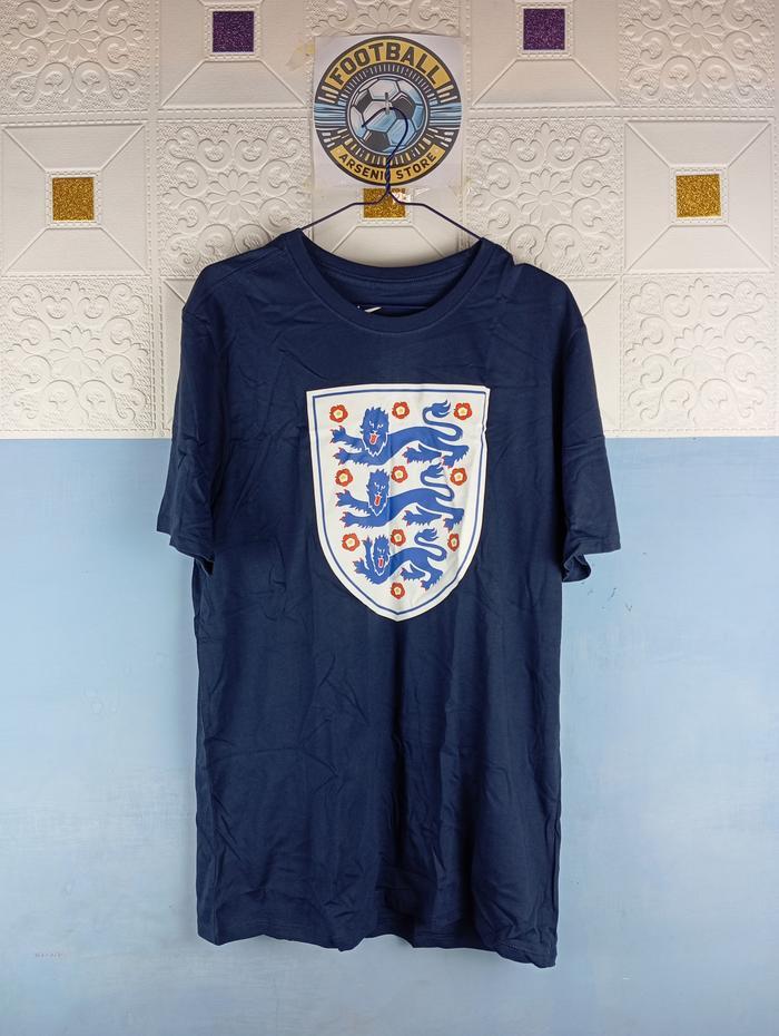 PREMIUM England Large Crest T-Shirt BNWT Size L