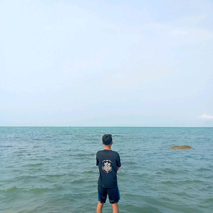 celana dalam dan masker wajah Pria