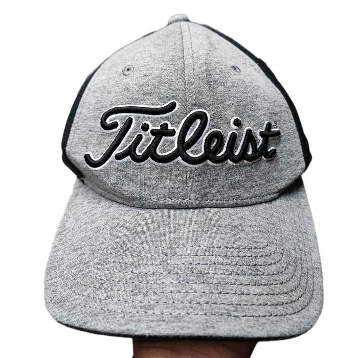 Titleist Topi Golf Original Seri TH5APJ-9 Kondisi Baru dengan Desain Logo Hitam Eksklusif