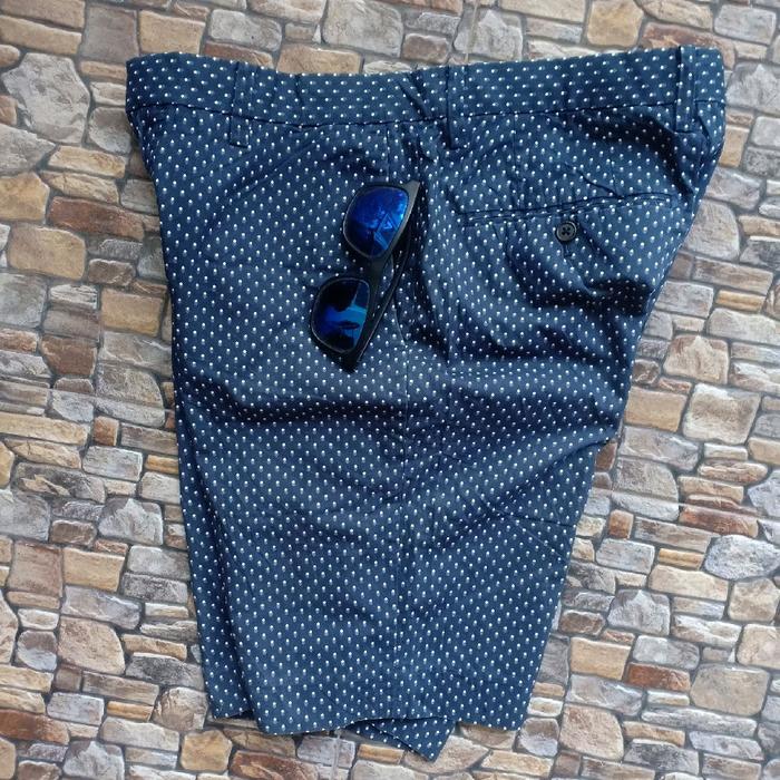 Celana pendek chino golf branded uniqlo original preloved