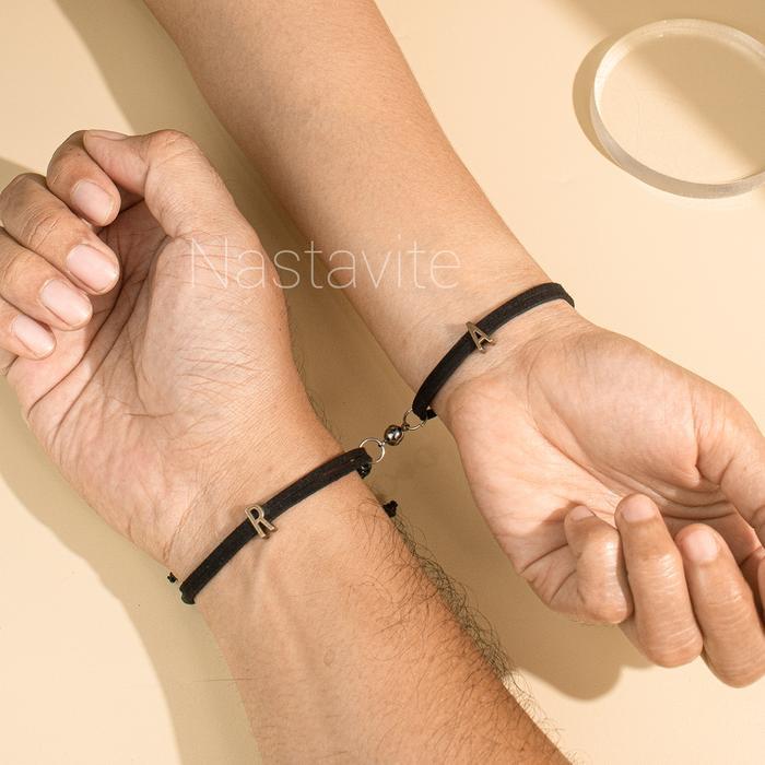 Gelang Inisial Huruf A-Z Couple Magnet Aesthetic Persahabatan Pacar Hitam skena