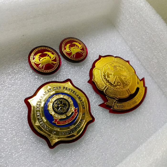 1 set Lencana dan emblem Pemadam Kebakaran (damkar) PDH akrilik merah Pengancing Magnet Clips