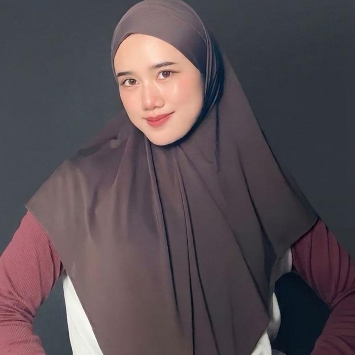 RH Hijab - Khimar Bandana Khiban Jersey Premium dari RH Hijab Collection untuk Penampilan Elegan dan