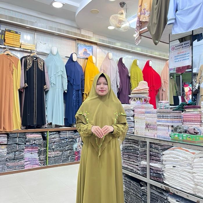 One set Gamis Nazwa Wanita Syari