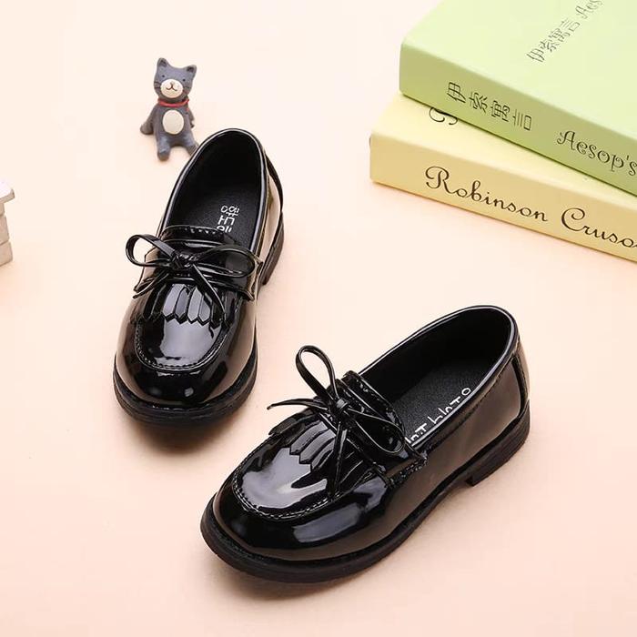 FS SHOES Sepatu Docmart Anak Loafer Sintetis Variasi Pita DN 024