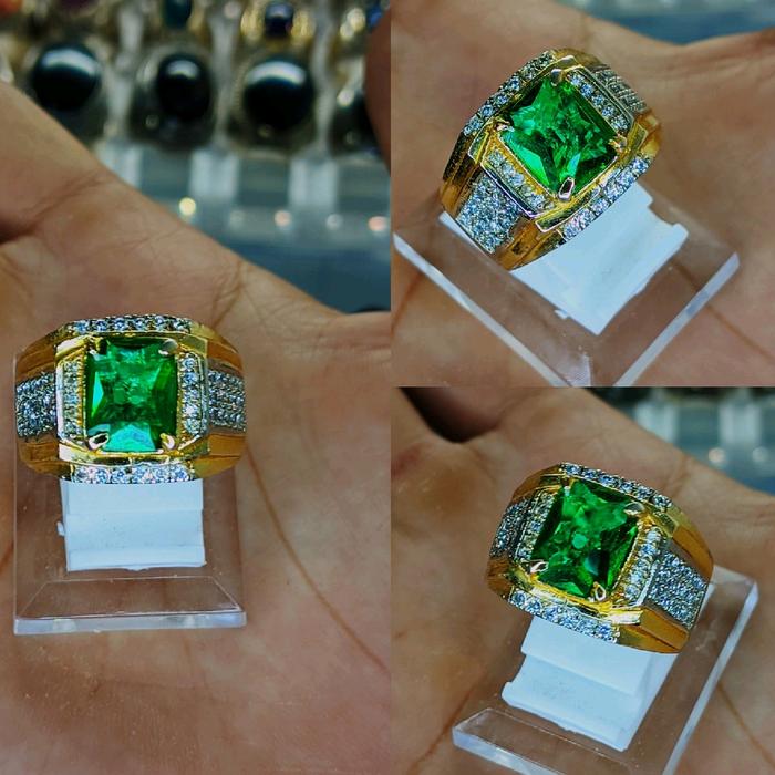 batu natural Jamrud Rusia