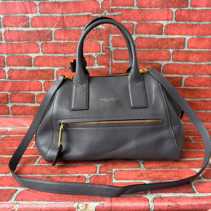 TAS TENTENG WANITA MARC JACOBS ITALY KULIT ASLI SECOND BRANDED ABU / TAS SELEMPANG PESTA WANITA MARC