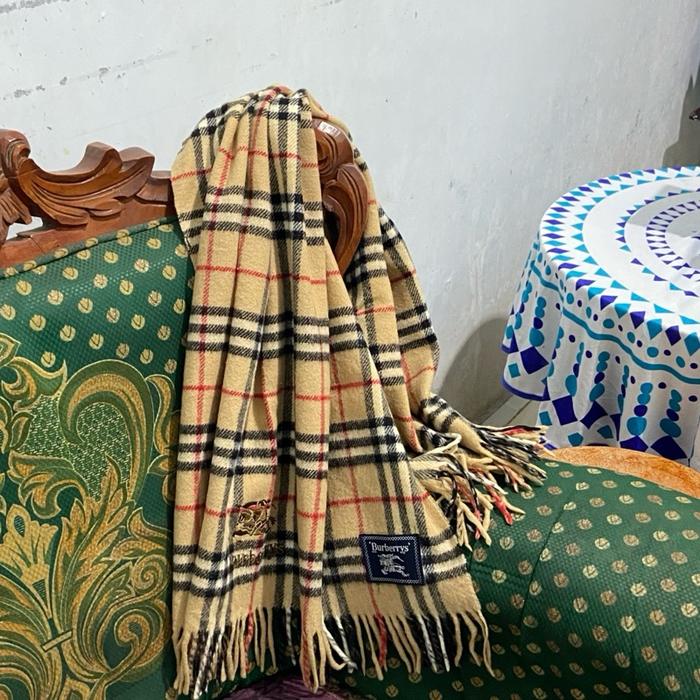 Vintage burberrys nova check wool shawl