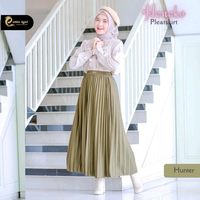 HANAKO PLEATSKIRT by Emkahijab