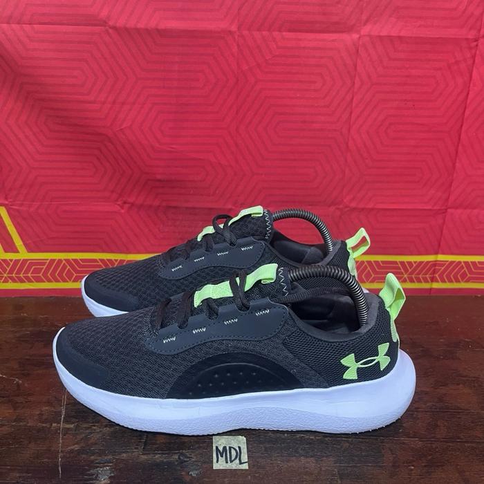Sepatu second original Under armour victory size 41