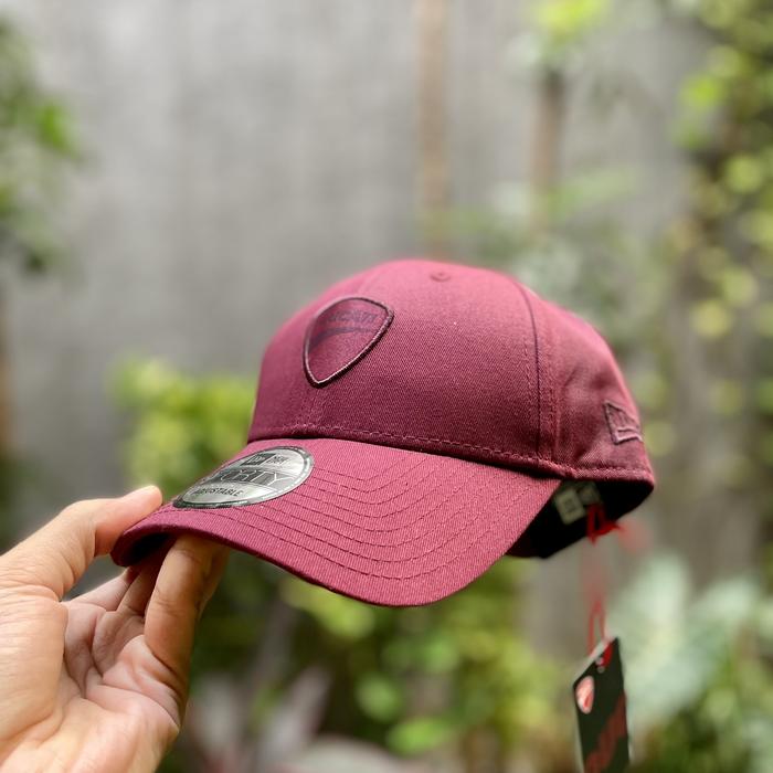 Topi Ducati Seasonal 9Forty Cap Adults Royal Maroon, MotoGP Original NEW ERA – BRAND NEW – Marc Marq