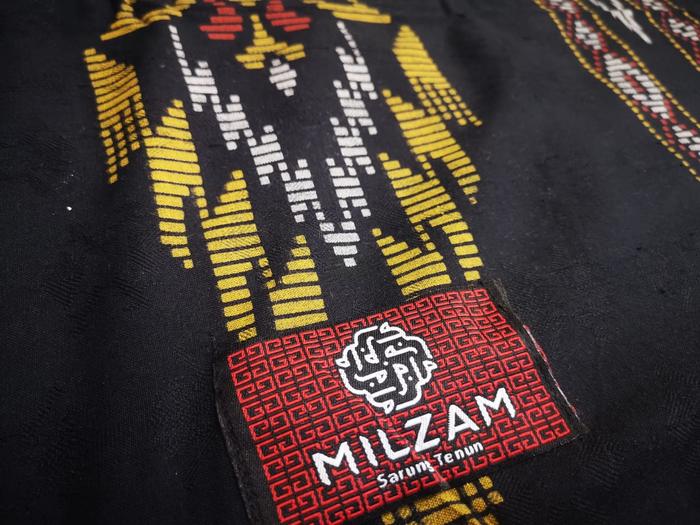 SARUNG MILZAM MOTIF GUNUNG KARANG