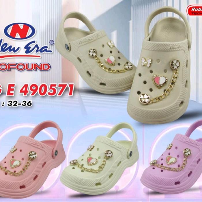 Sandal bakpao New era untuk anak SD TG490571