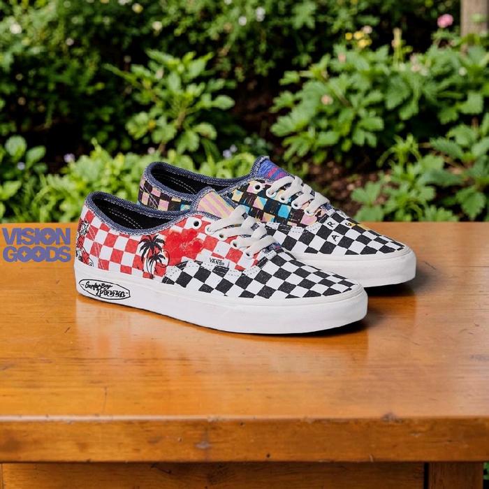 SALE Sepatu Pria Wanita Stranger Things X Vans Authentic Style 44 DX Checkerboard Multicolor