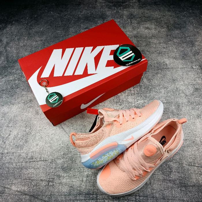 Sepatu Sneakers Flat Olahraga Traning Slip On Casual Wanita Nike Joyride Peach White