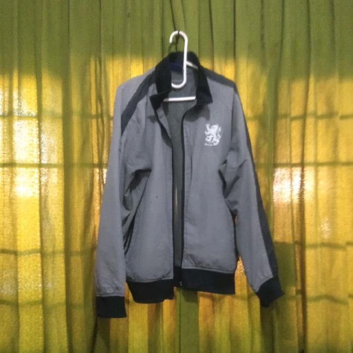 Reebok Jaket-Pakaian Pria Preloved