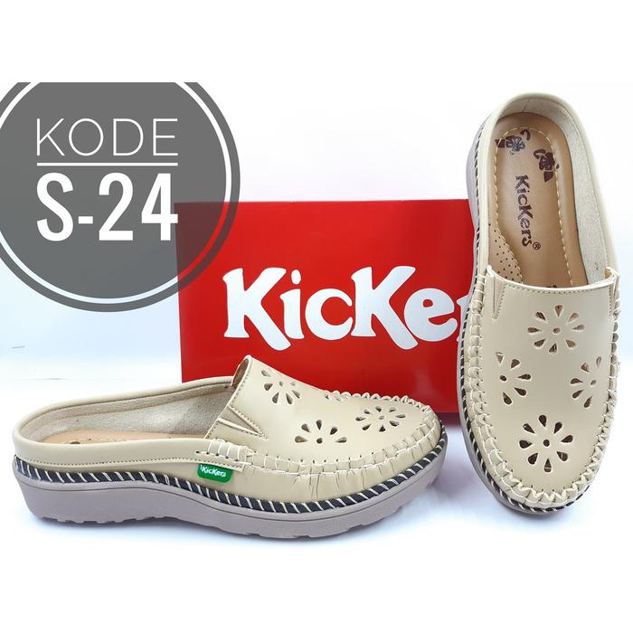 Sepatu Sandal Kickers Wanita Kode S-24 / D-24