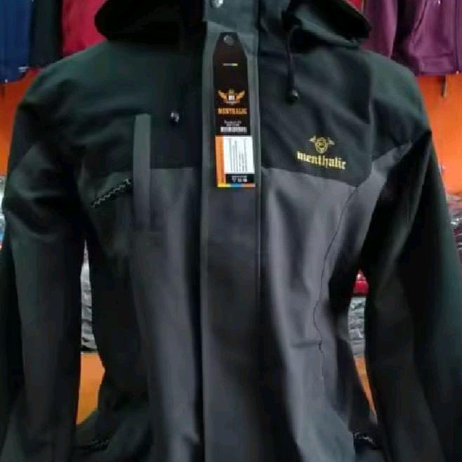 jacket outdoor menthalic hitam