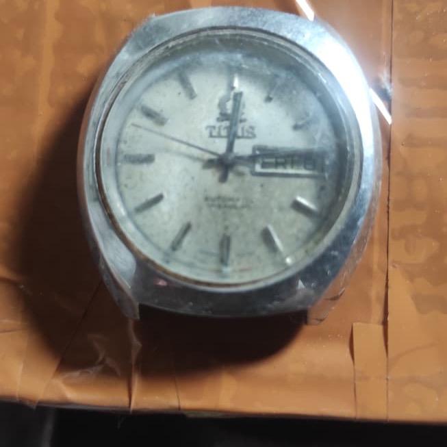 (BAHAN) TitusJam Tangan Pria Analog dengan Tampilan Klasik dan Desain Elegan