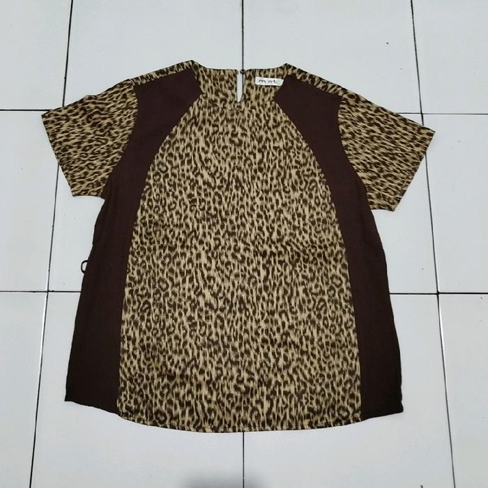 Baju Wanita Motif Leopard Hitam Coklat dengan Lengan Pendek dan Desain Unik merk mint original prelo