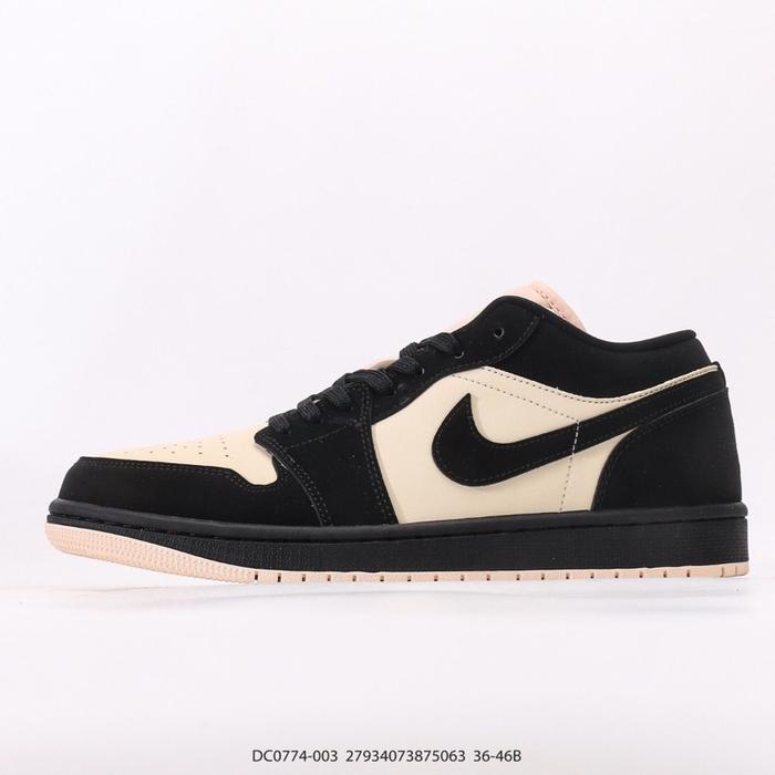 Aj 1 Low Black Guava Ice Sepatu Sneaker Pria Warna Hitam dengan Desain Ice yang Menarik