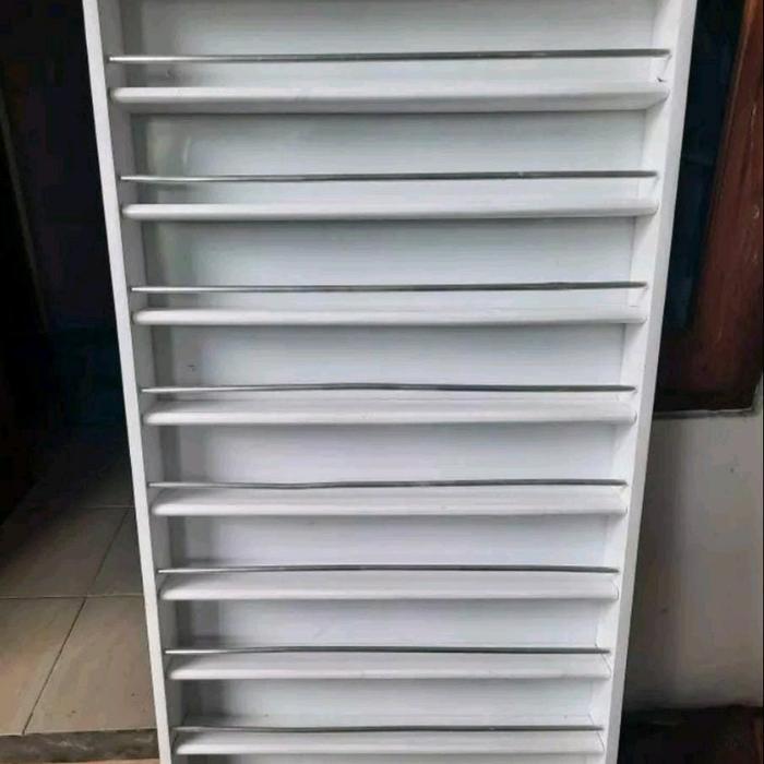 rak kutek rak kosmetik tingkT 10