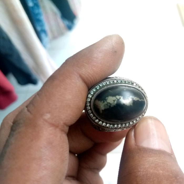 Batu akik badar perak beku nogososro gambar keris