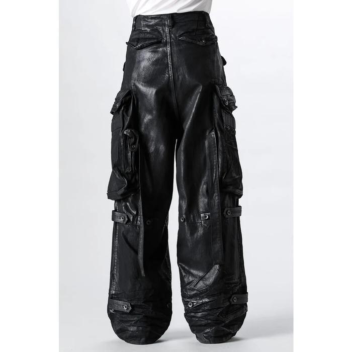 JULIUS 12oz Coated Denim Wide Gasmask Cargo Pants (BLACK)