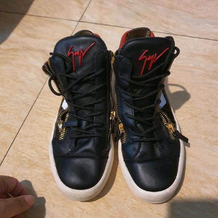 Sepatu Giuseppe Zanotti Unisex