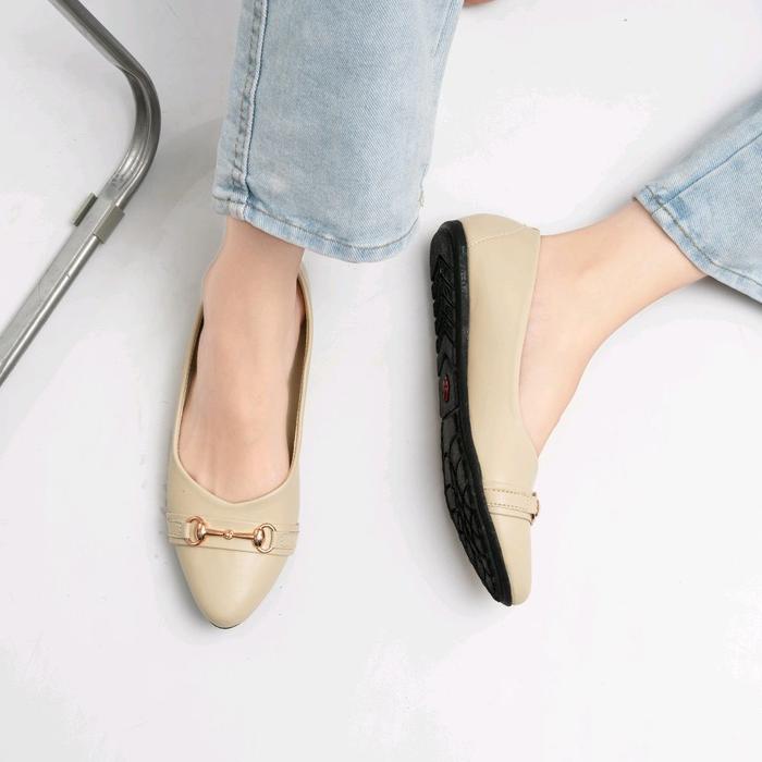 Sandal Wanita FURYSANDAL PREMIUM Model Flatshos Serbaguna Kekinian - Kerja, Hitam sandal kaca korean