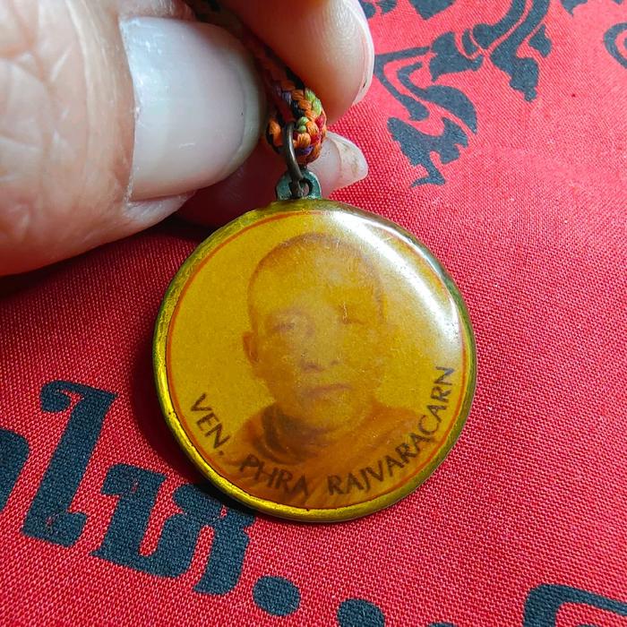 Liongtin Locket Bhante Vin Vijjano Mahathera . Vihara Buddha Metta Arama .