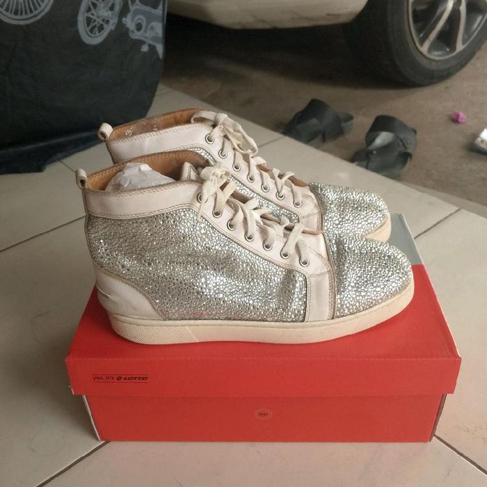 sepatu second branded cristian louboutin high size 42 original authentic