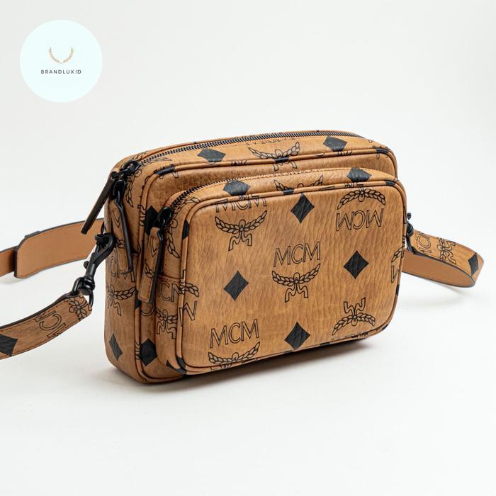 MCM SMALL AREN MAXI VISETOS CROSSBODY BAGS COGNAC