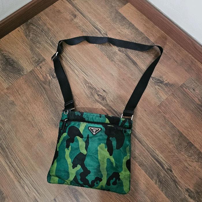 Prada nylon camoeflage special japan edition mens sling bag