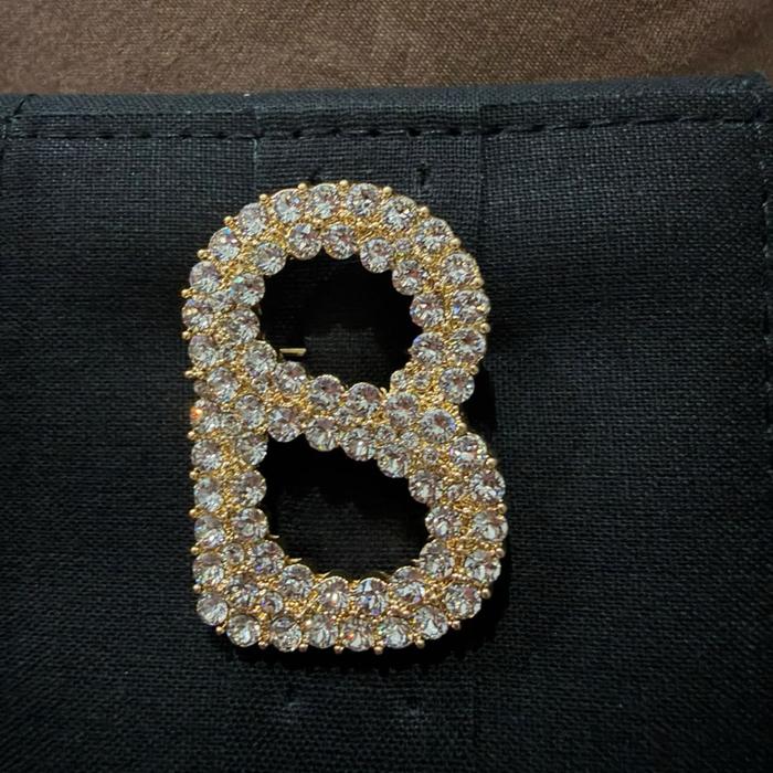 New As Is ButtonScarves Brooch&Ring Brooch monogram, alva, lavish