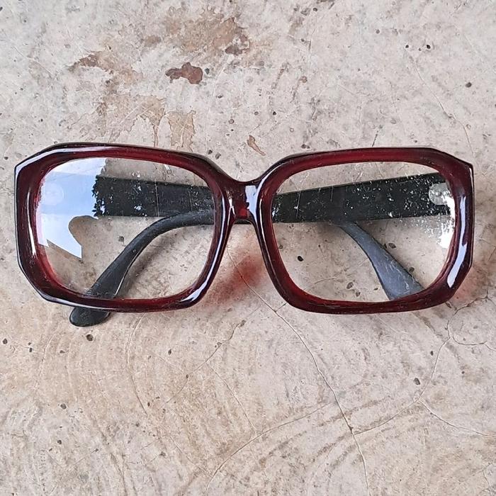 Kacamata asli retro jadul vintage tua model frame tebal bentuk tv