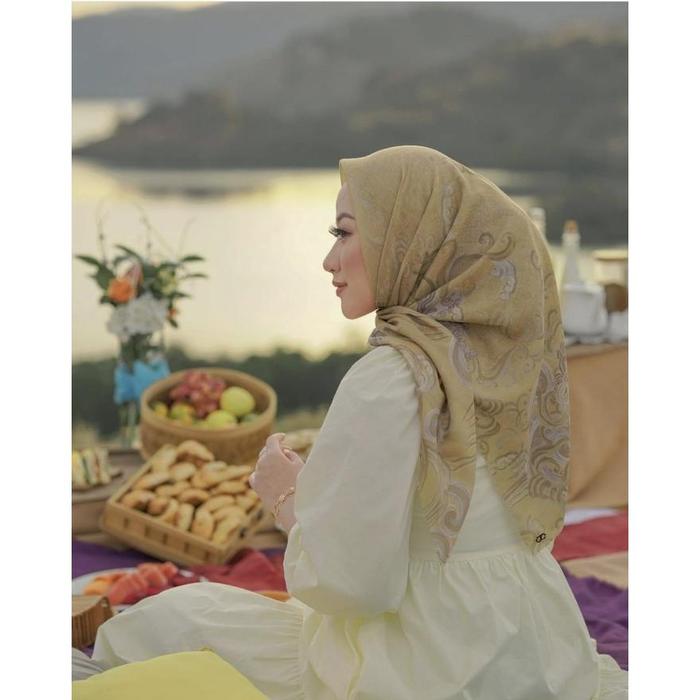 Buttonscarves x Allyssa Hawadi Wave Series Sunrise Sweety Sunset - Sunrise
