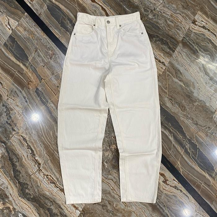 GU Uniqlo Celana Jeans Slim Fit Putih untuk Pria dan Wanita