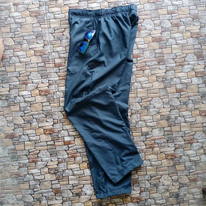 Celana training panjang Descente original preloved size 32