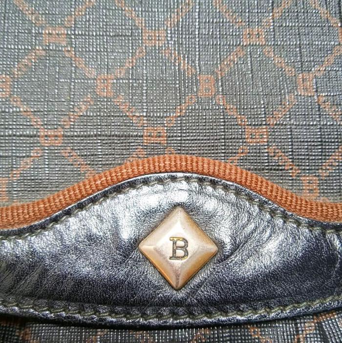 Tas Wanita Vintage Model Sling Bag Dari Bally