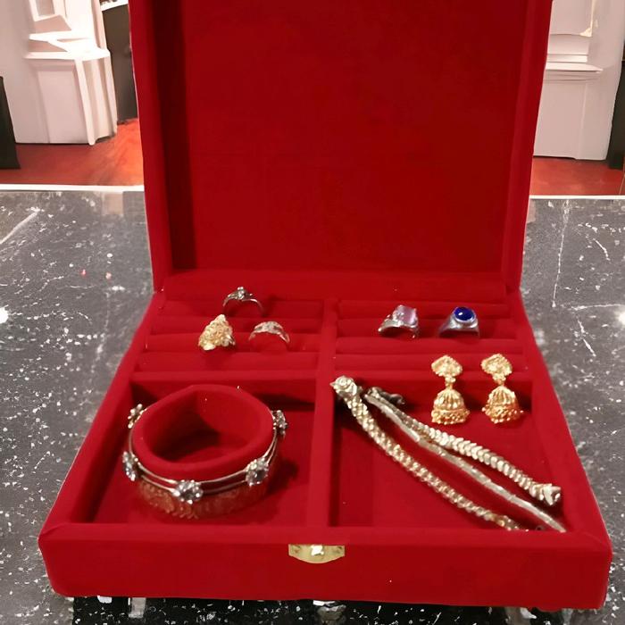 GIFT BOX SOUVENIR BELUDRU HARD BOX