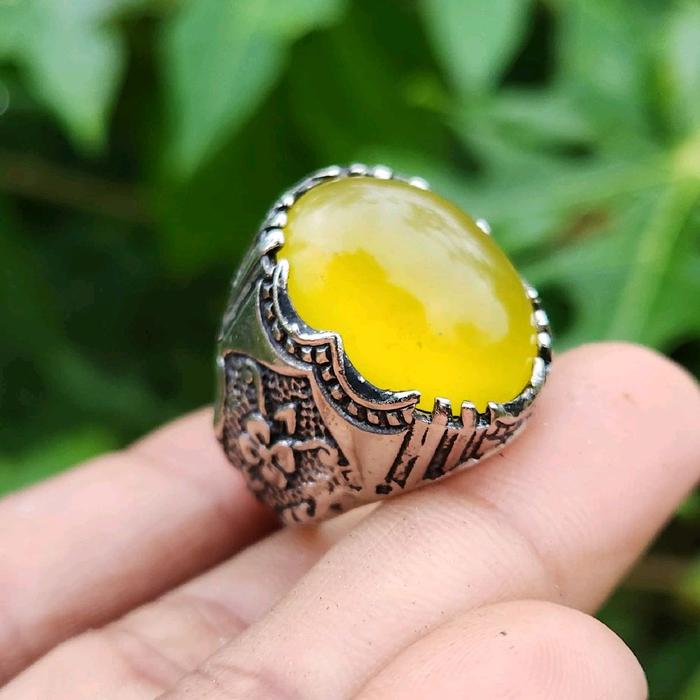 Cincin Akik Indrocash Aceh Pucuk Pisang Cocok untuk Pria Batu Natural Kuning Hijau Motif Filigree an