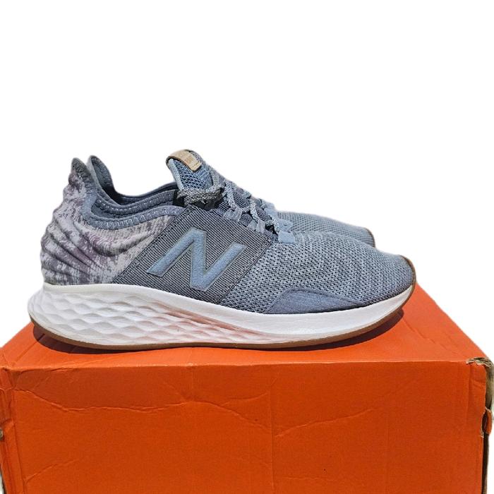 Sepatu New Balance Fresh Foam Roav