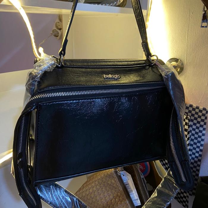 Bellagio Tas Art 323 - Tas Wanita Hitam dengan Desain Elegan dan Fungsional untuk Sehari-hari