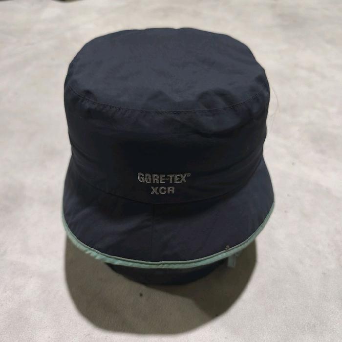 Topi bucket outdoor hiking gunung black yak goretex bekas