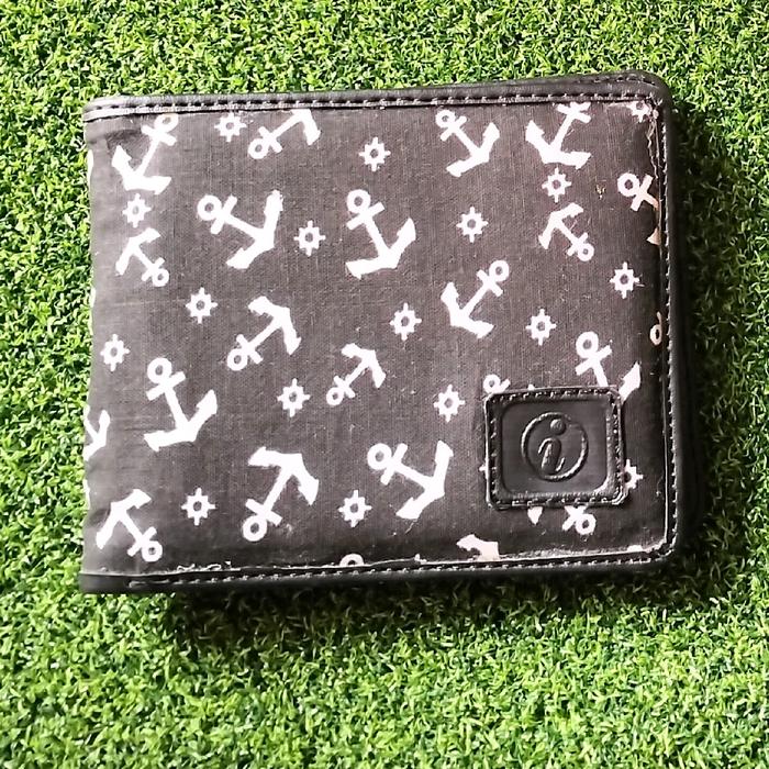 Dompet Pria merek IFa warna hitam motif
