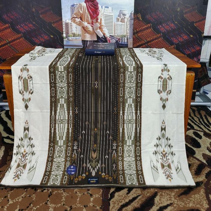 SARUNG PRIA DEWASA GOLD SARUNG MOTYP BHS SGE PUTIH CERAH MEWAH BAHAN ADEM
