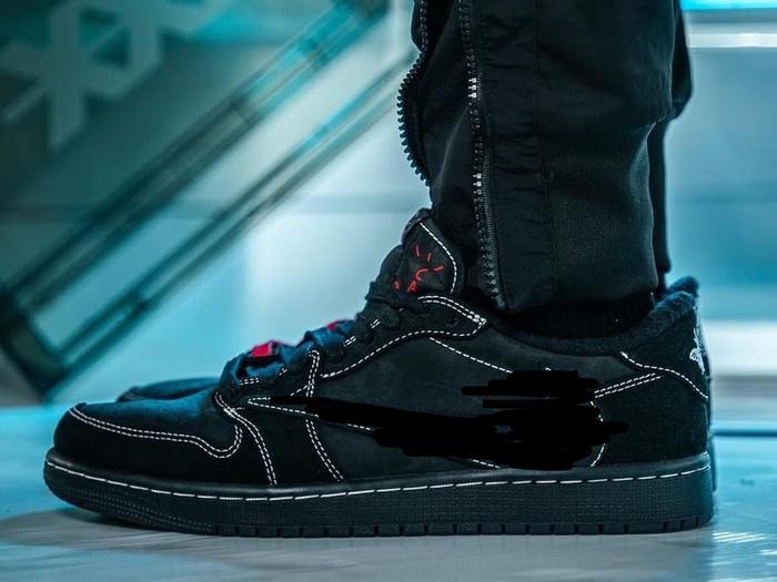 Sepatu Sneakers Casual Nikee Travis Scott x A1r J0rd4n AJ 1 Low OG Black Phantom New with Box Extra 