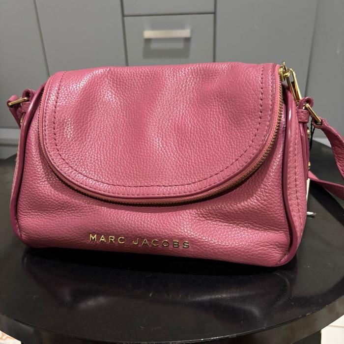 Marc Jacobs the Groove Leather mini messenger bag in bashful , tas Selempang wanita kulit